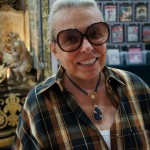 Donna DiStefano's Sapphire necklace "The Color Blue" GemLily booth visitor