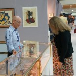 Henry Elfering presenting his designs at the GemLily booth