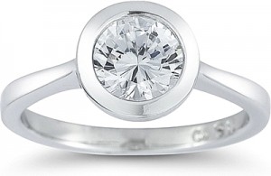 Bezel set solitaire
